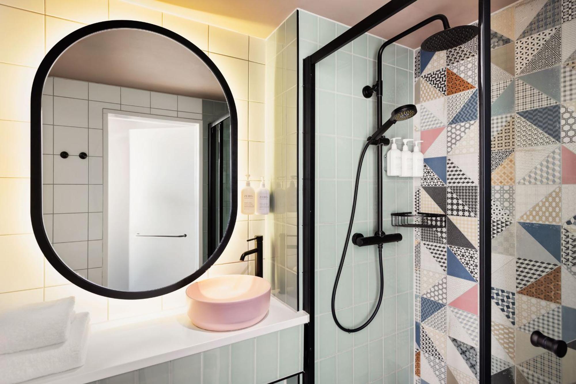 Spark By Hilton London Romford Extérieur photo