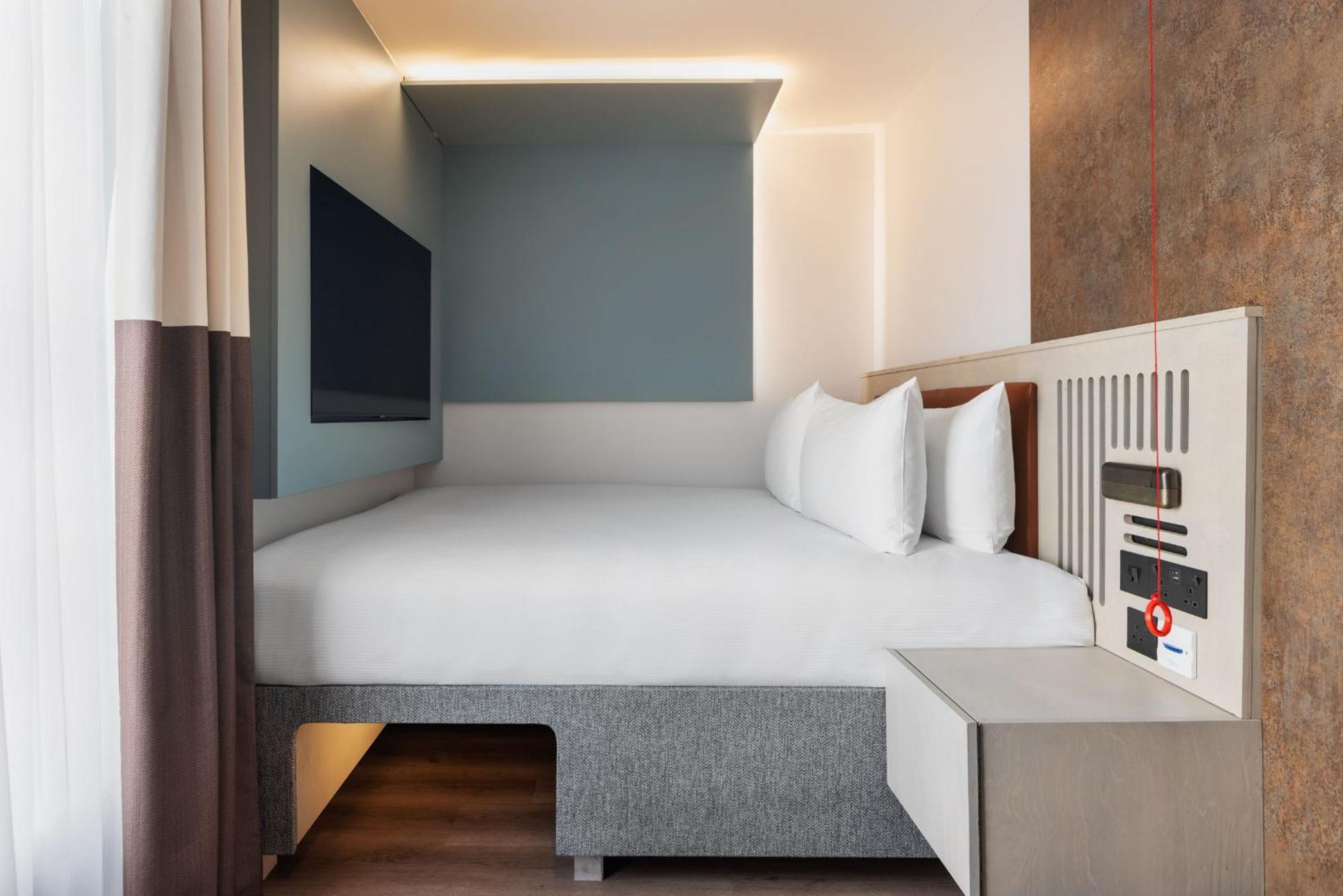 Spark By Hilton London Romford Extérieur photo