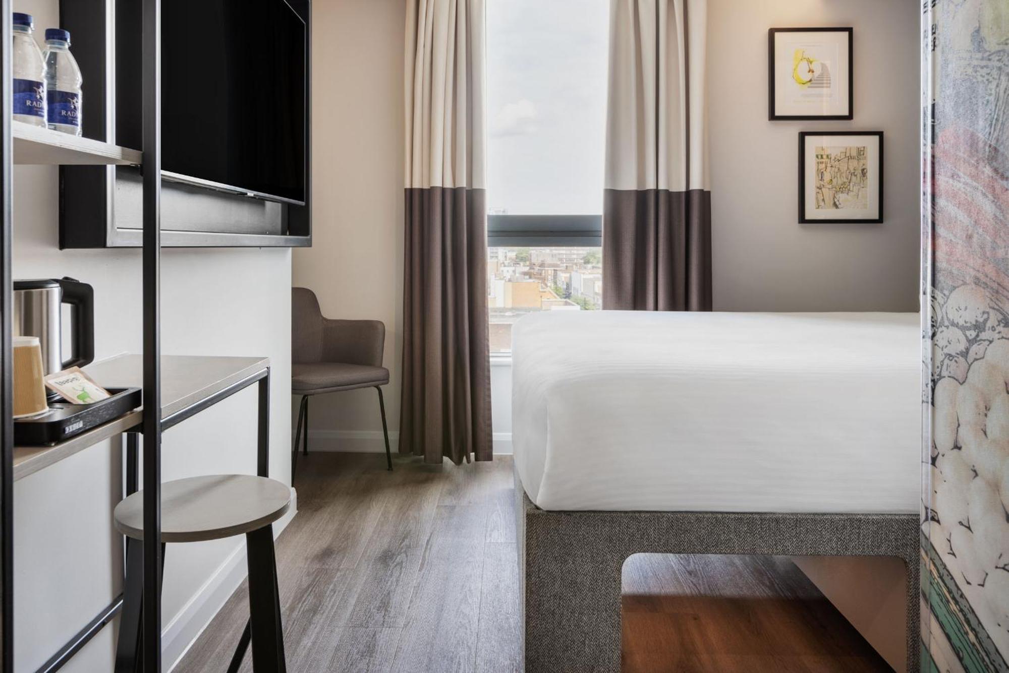 Spark By Hilton London Romford Extérieur photo