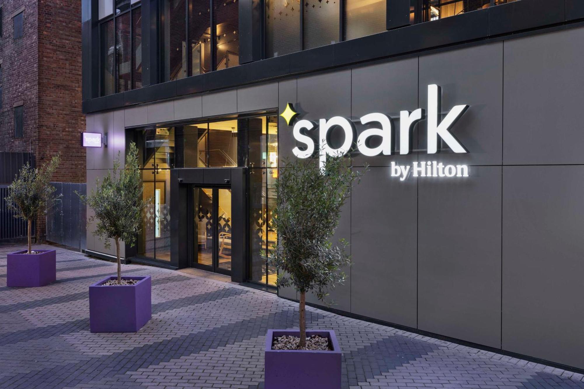 Spark By Hilton London Romford Extérieur photo
