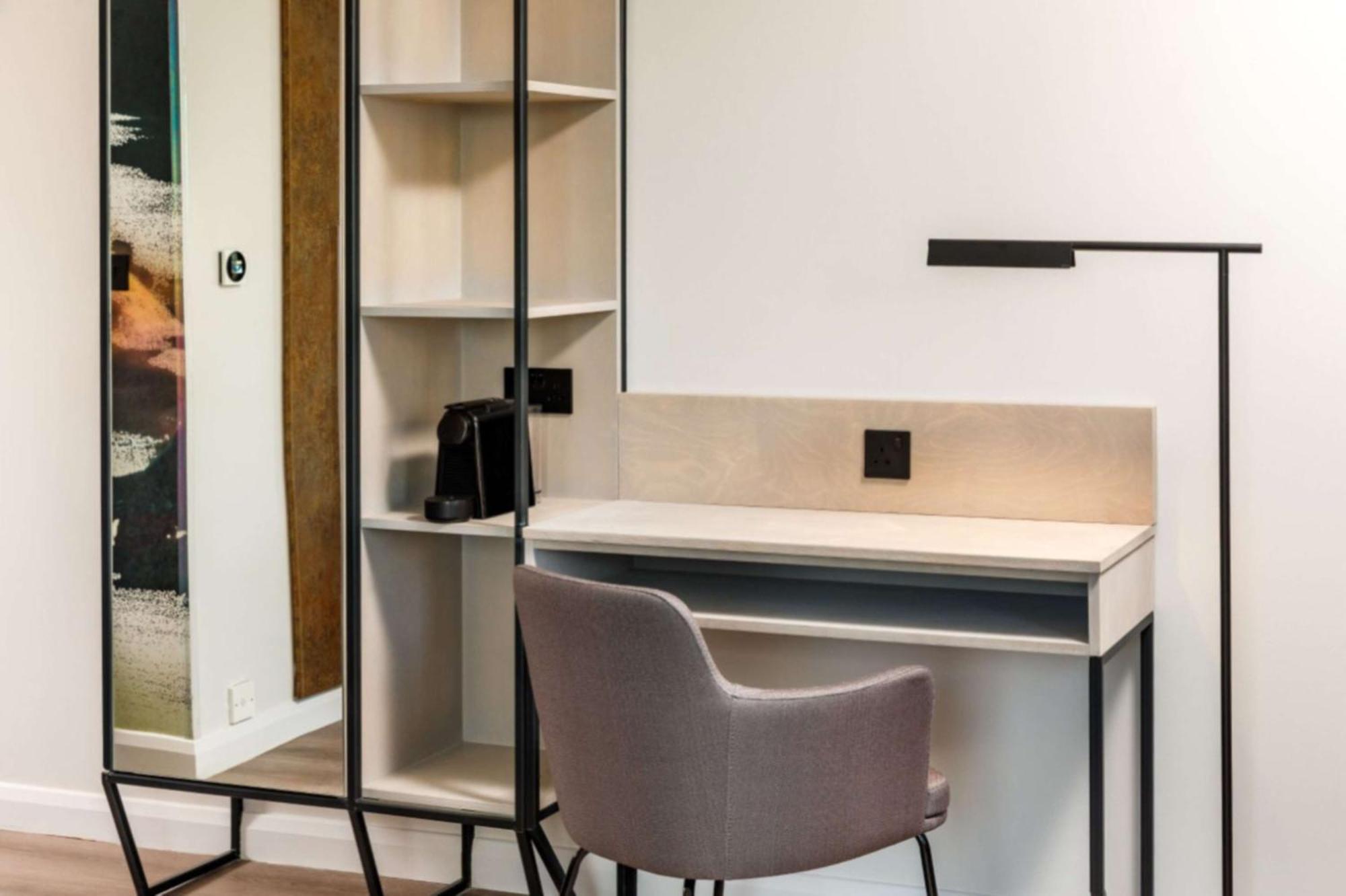 Spark By Hilton London Romford Extérieur photo