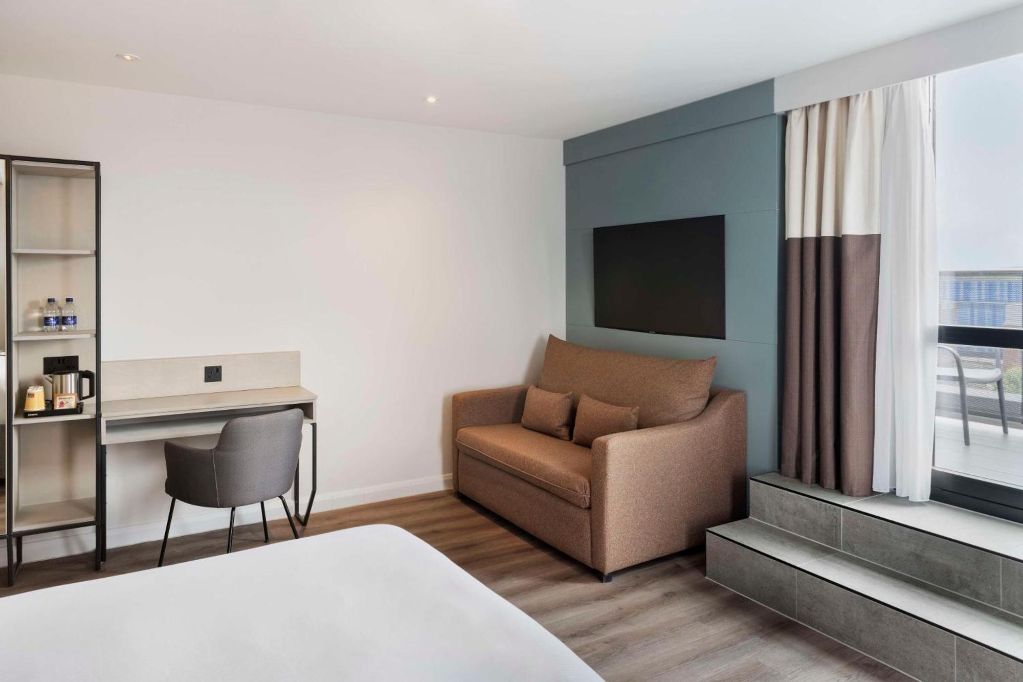 Spark By Hilton London Romford Extérieur photo