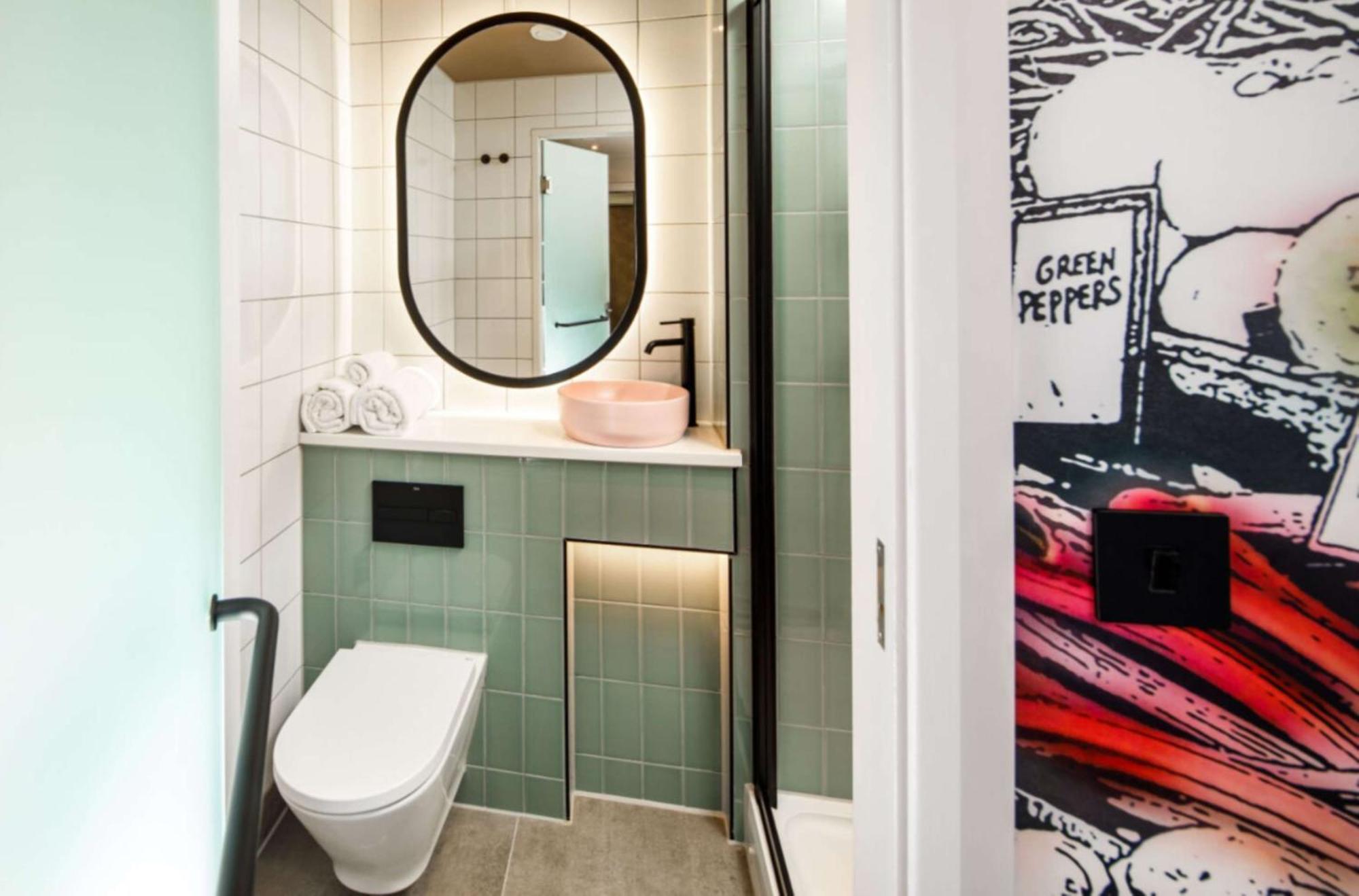 Spark By Hilton London Romford Extérieur photo