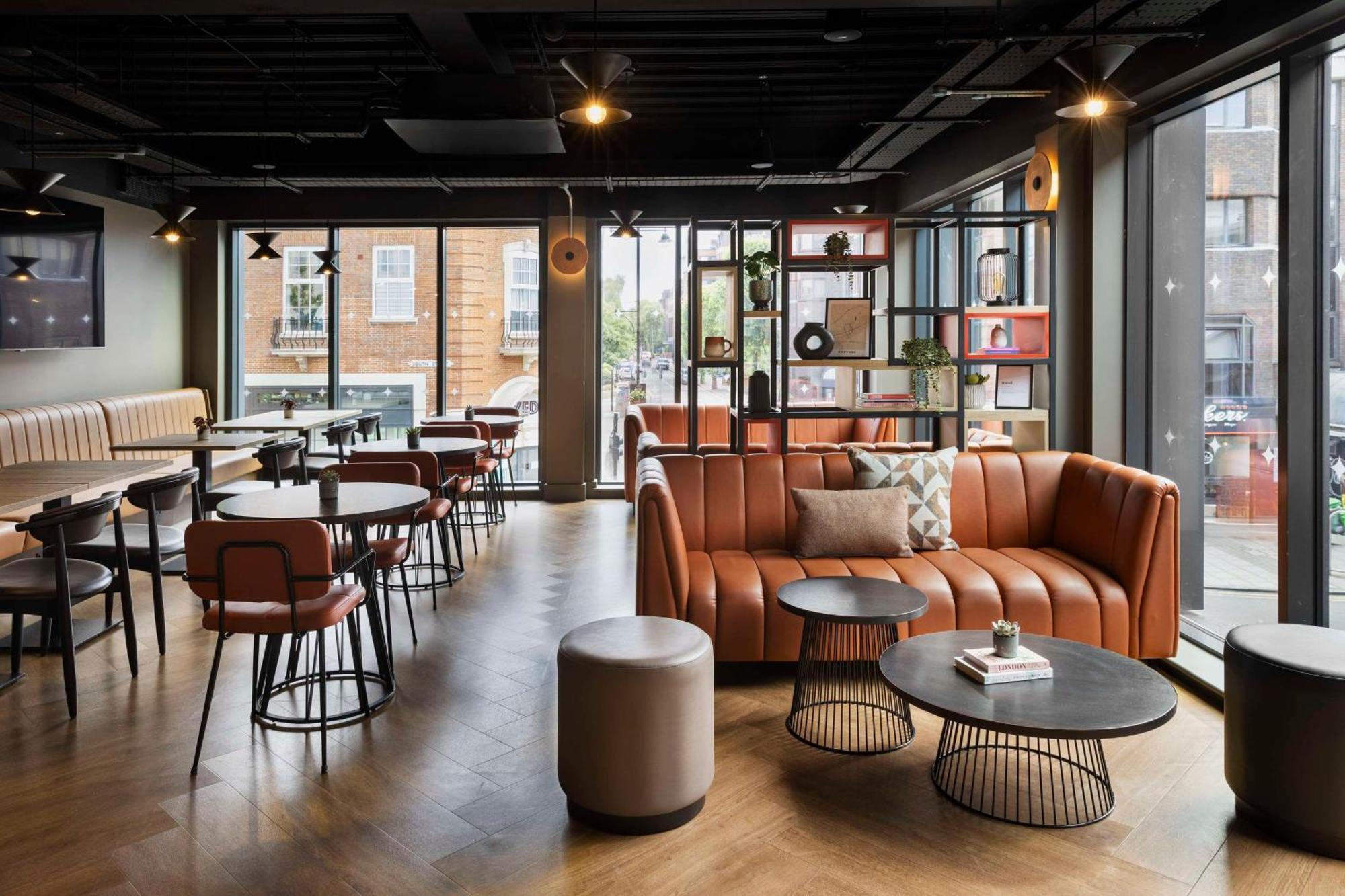 Spark By Hilton London Romford Extérieur photo